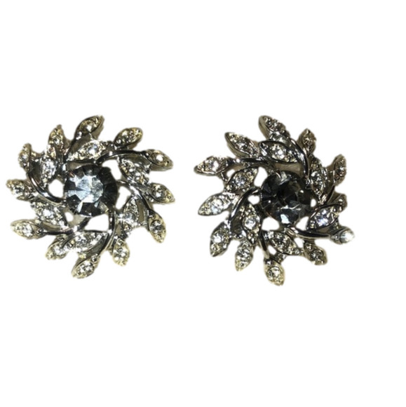 𝅺vtg Grey White Crystal Clip On Costume Earrings Floral Flower Design 1” - Picture 1 of 4